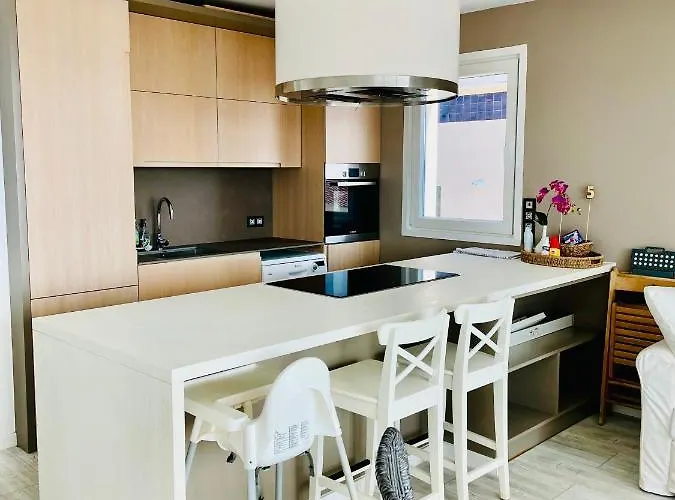 La Marina2 Seaview With Amazing Terrace Daire